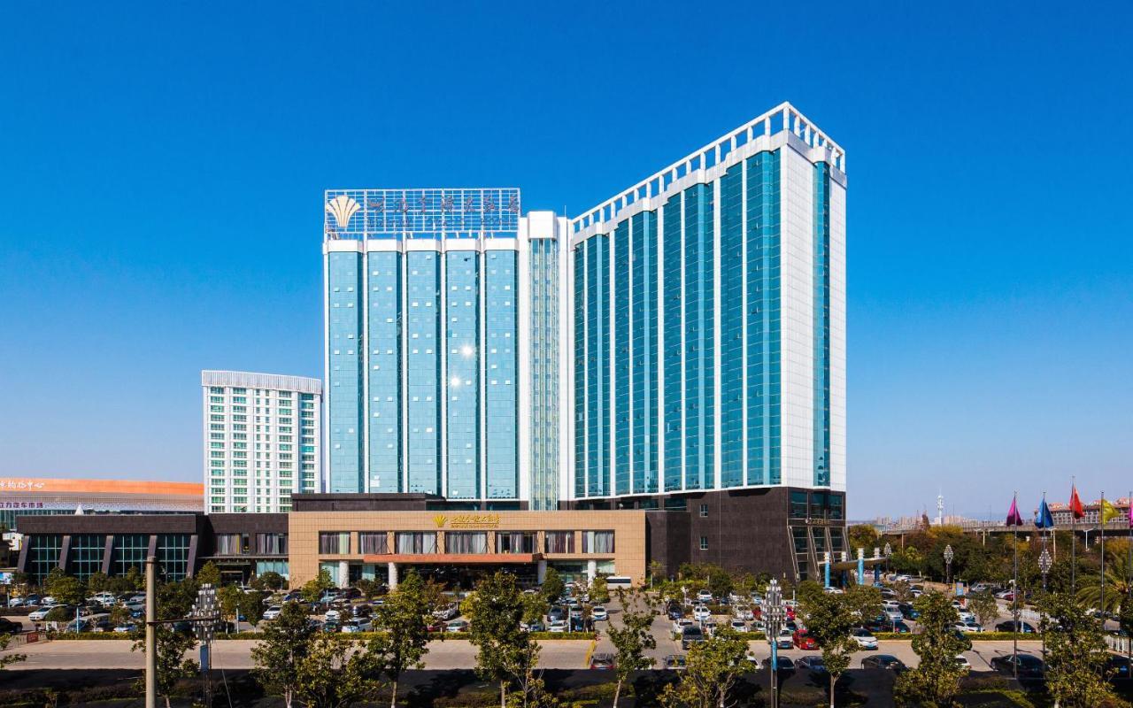 Empark Grand Hotel Kunming Exterior photo