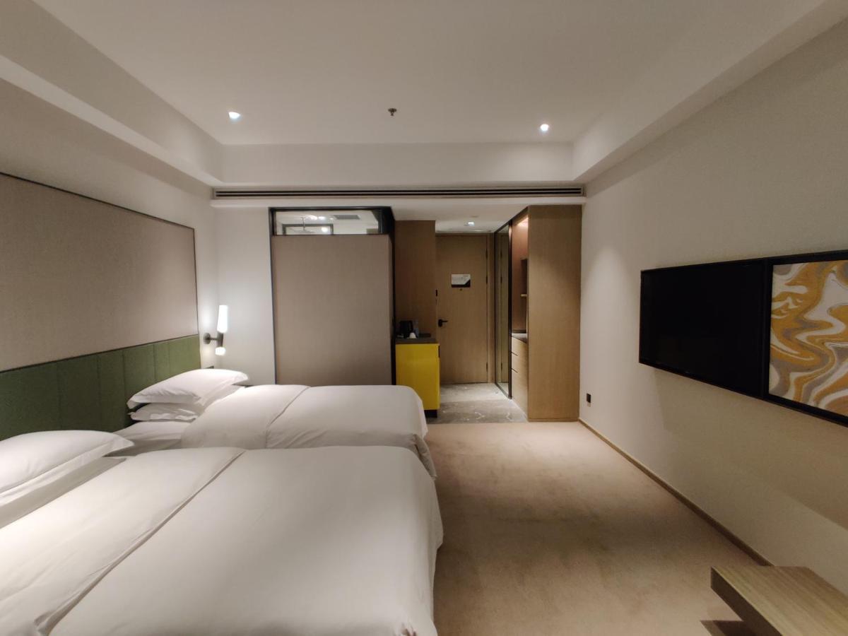Empark Grand Hotel Kunming Exterior photo