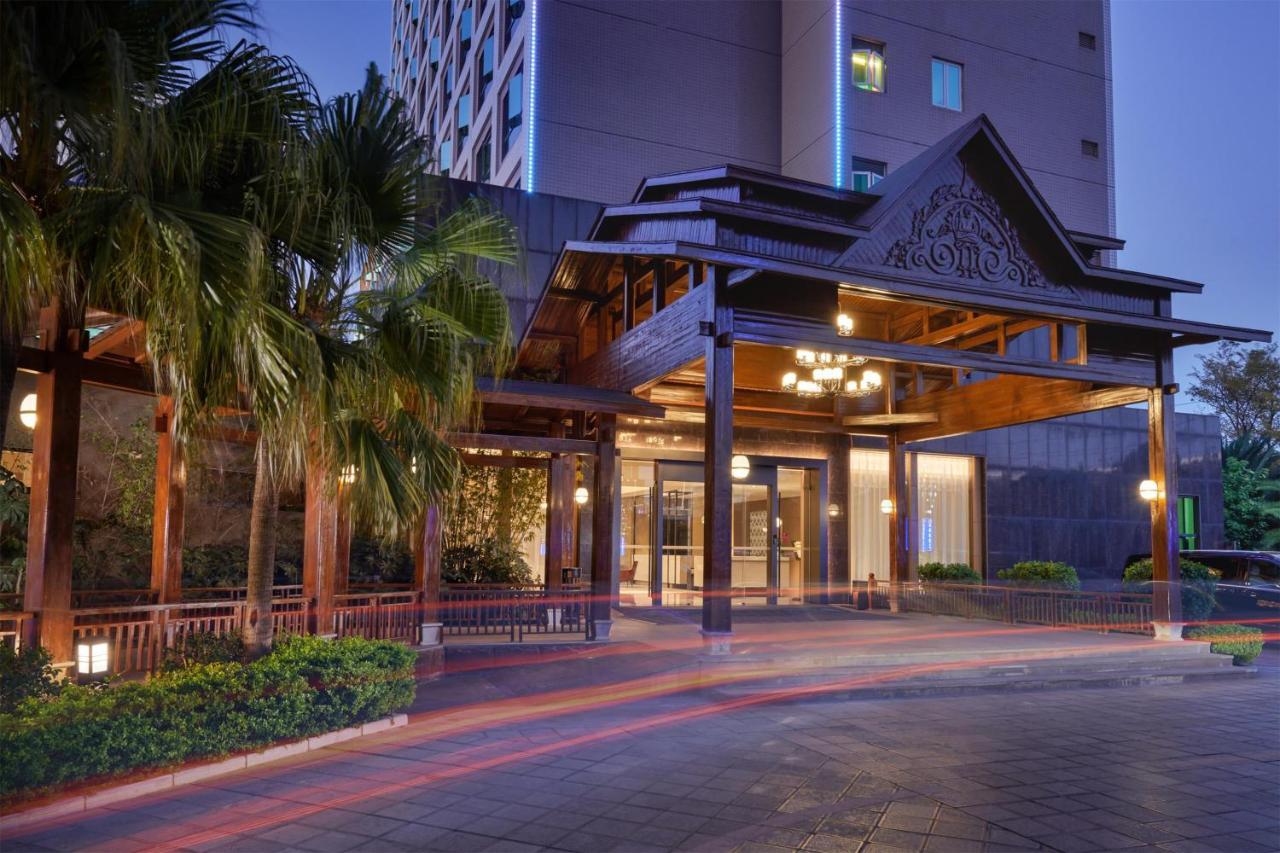 Empark Grand Hotel Kunming Exterior photo