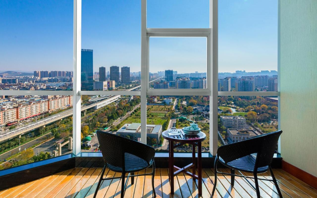 Empark Grand Hotel Kunming Exterior photo