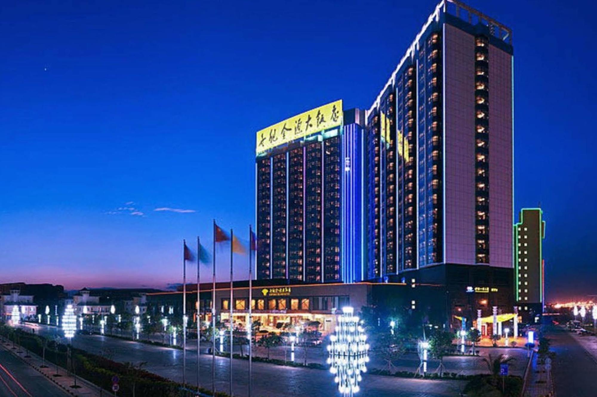 Empark Grand Hotel Kunming Exterior photo
