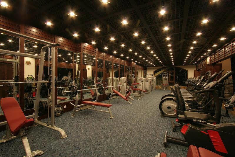 Empark Grand Hotel Kunming Exterior photo